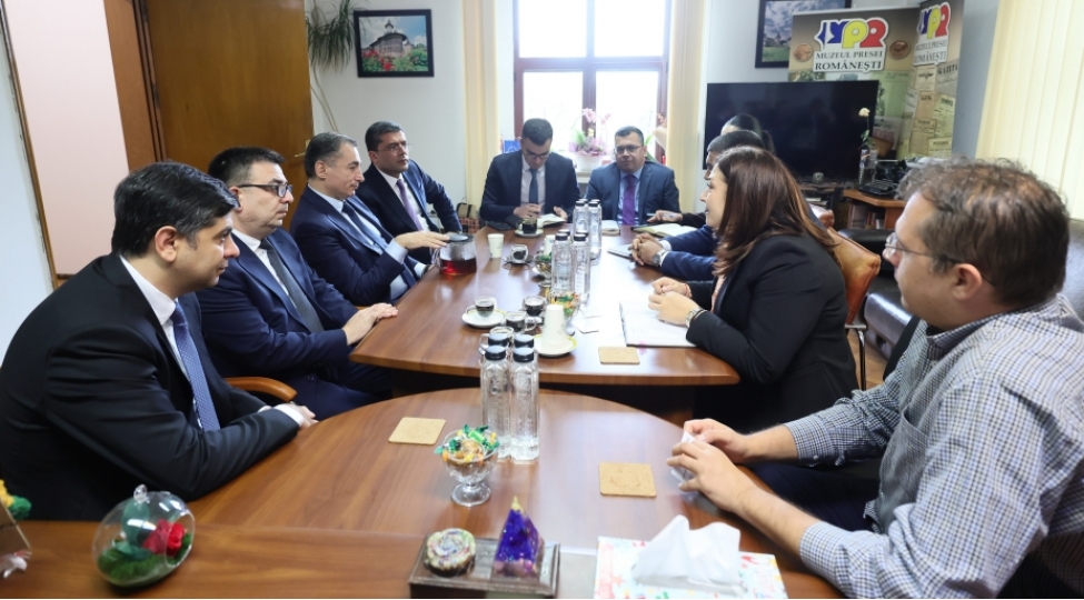 azerbaycanin-ve-ruminiyanin-milli-xeber-agentlikleri-arasinda-emekdashligin-derinleshdirilmesi-muzakire-olunub