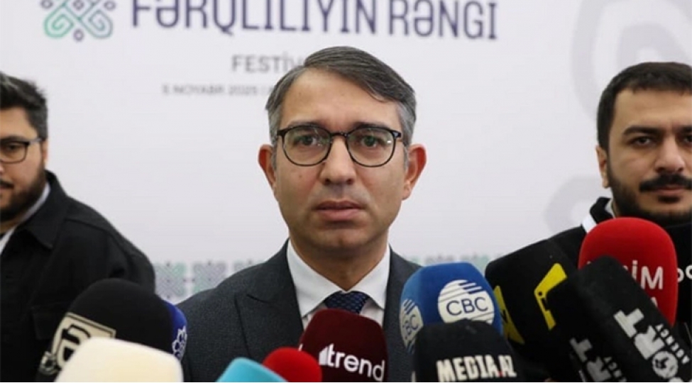 azerbaycandaki-muxtelif-dini-icmalar-ferqliliyin-rengi-festivalinda-ishtirak-edir