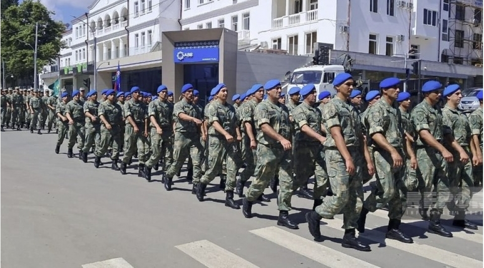 xankendide-herbchilerin-zefer-yurushu-kechirilir