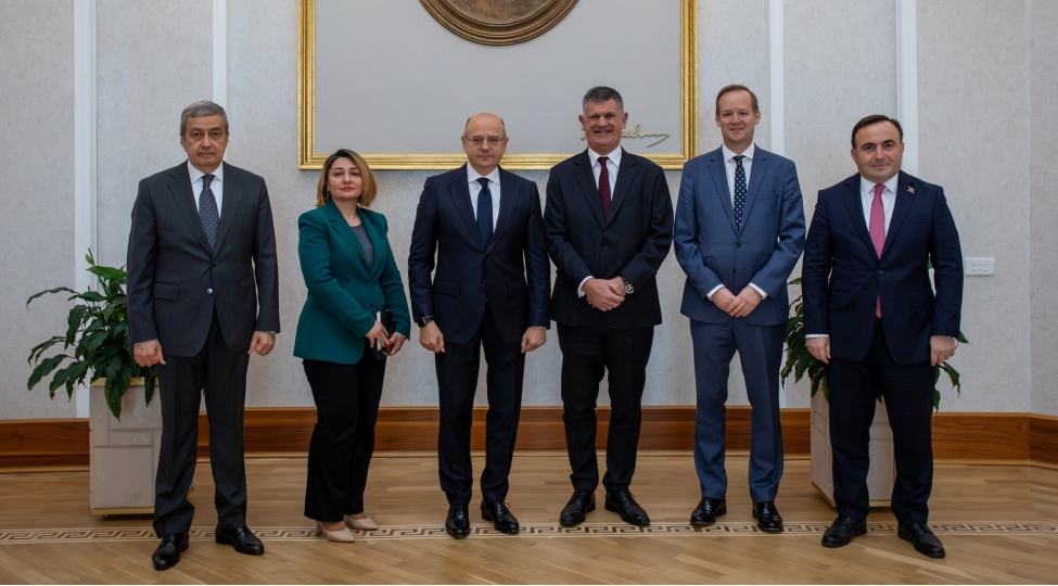 bp-shirketi-ile-neft-qaz-ve-yashil-enerji-uzre-birge-layihelerin-icrasi-muzakire-edilib