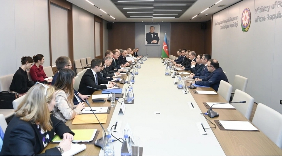 ceyhun-bayramov-nato-numayende-heyeti-ile-gorushub