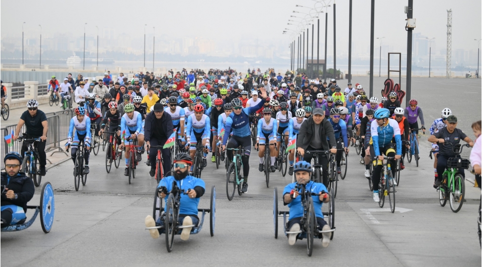 9-noyabr-dovlet-bayragi-gunu-munasibetile-veloyurush-kechirilib