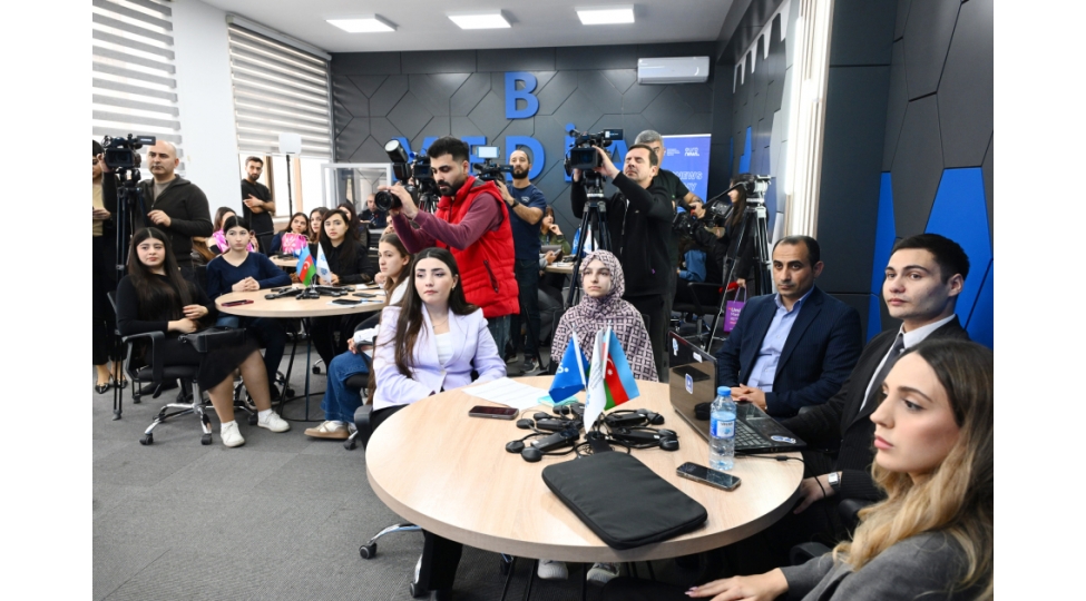 tv-ve-canli-jurnalistika-movzusunda-telim-proqrami-bashlayib