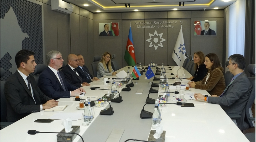 anama-da-avropa-ittifaqinin-azerbaycandaki-numayendeliyinin-rehberi-ile-muzakireler-aparilib