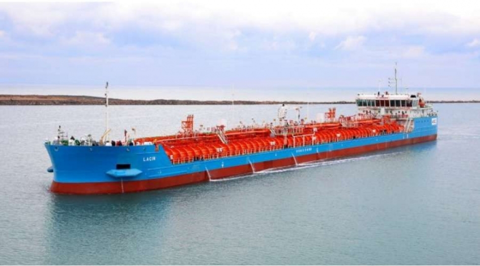 azerbaycanda-denizle-neft-ve-quru-yuk-dashimalari-17-artib