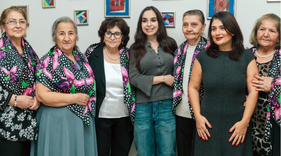 leyla-eliyeva-mingechevirde-shehid-ailesini-ziyaret-edib-bir-sira-sosial-muessiselerle-tanish-olub
