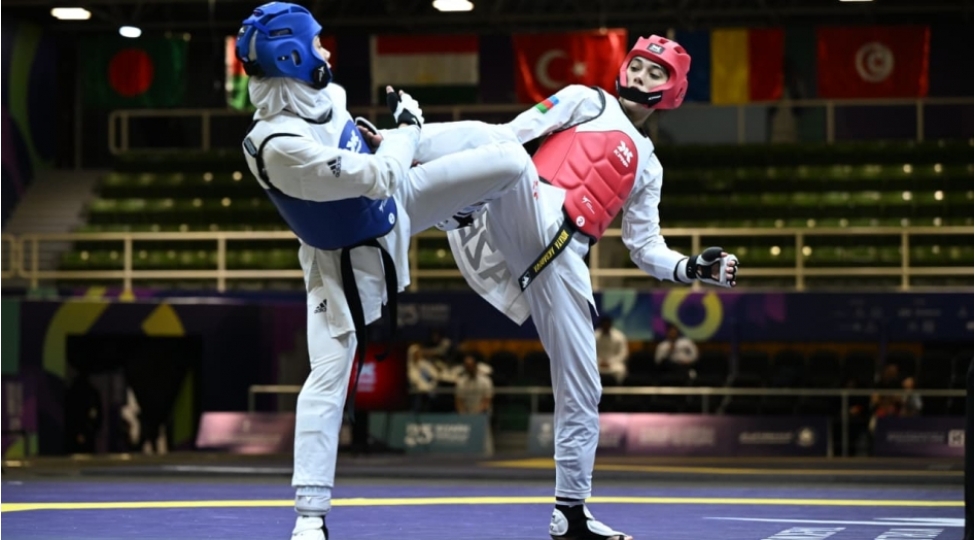 azerbaycan-taekvondochusu-islamiadada-gumush-medal-qazanib