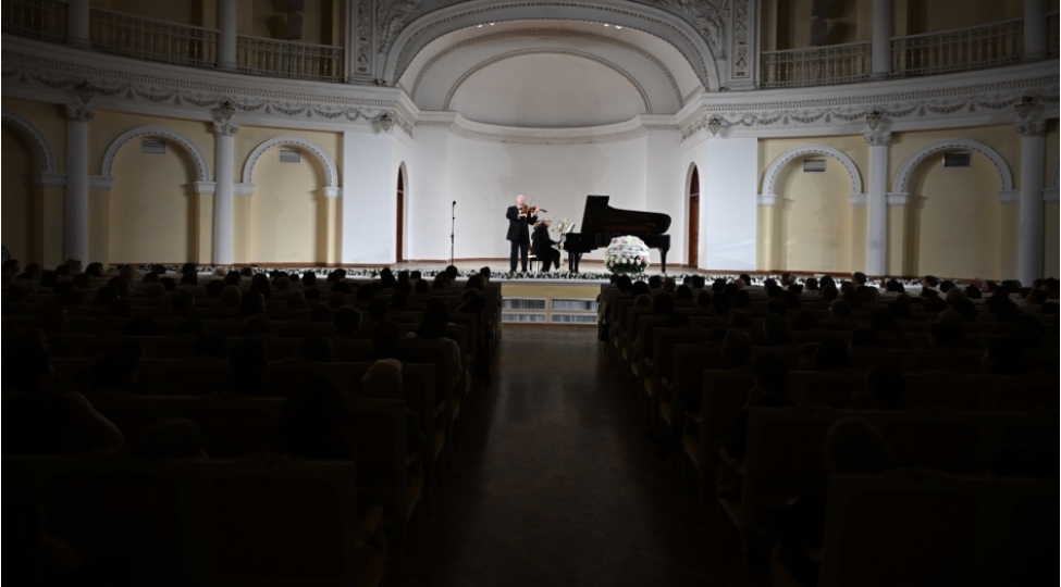 baki-beynelxalq-incesenet-festivalinin-baglanish-merasimi-kechirilib