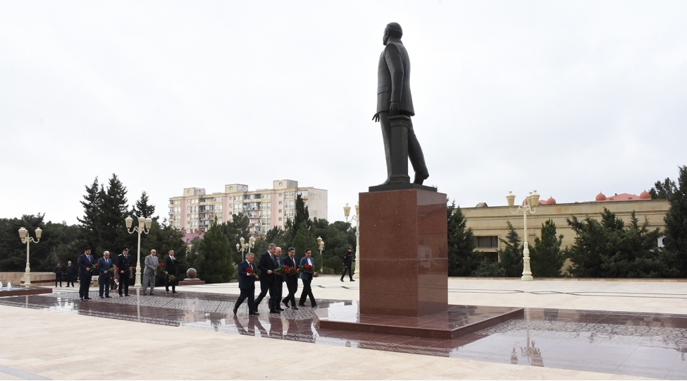 qaradagda-yeni-azerbaycan-partiyasinin-yaradilmasinin-33-cu-ildonumu-qeyd-edilib