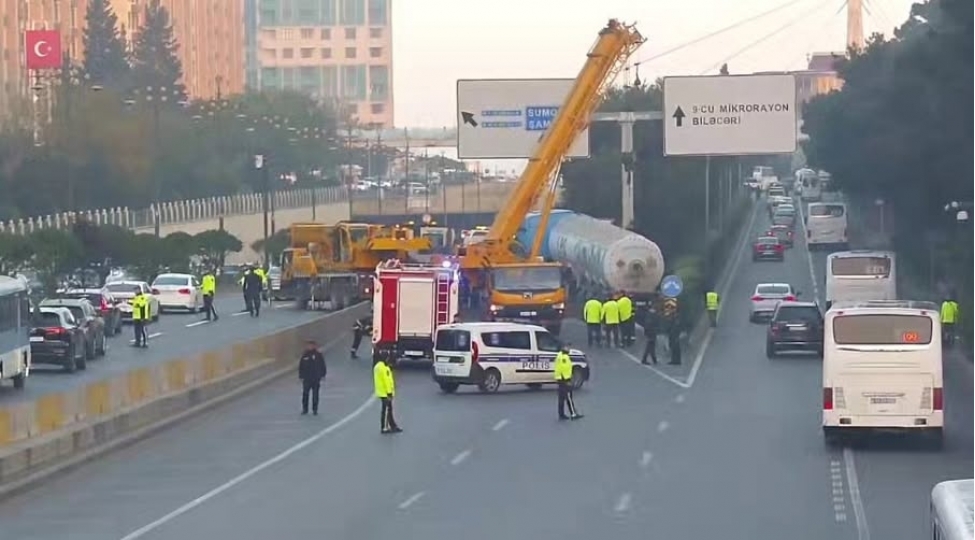 moskva-prospektinde-yol-neqliyyat-hadisesi-bash-verib