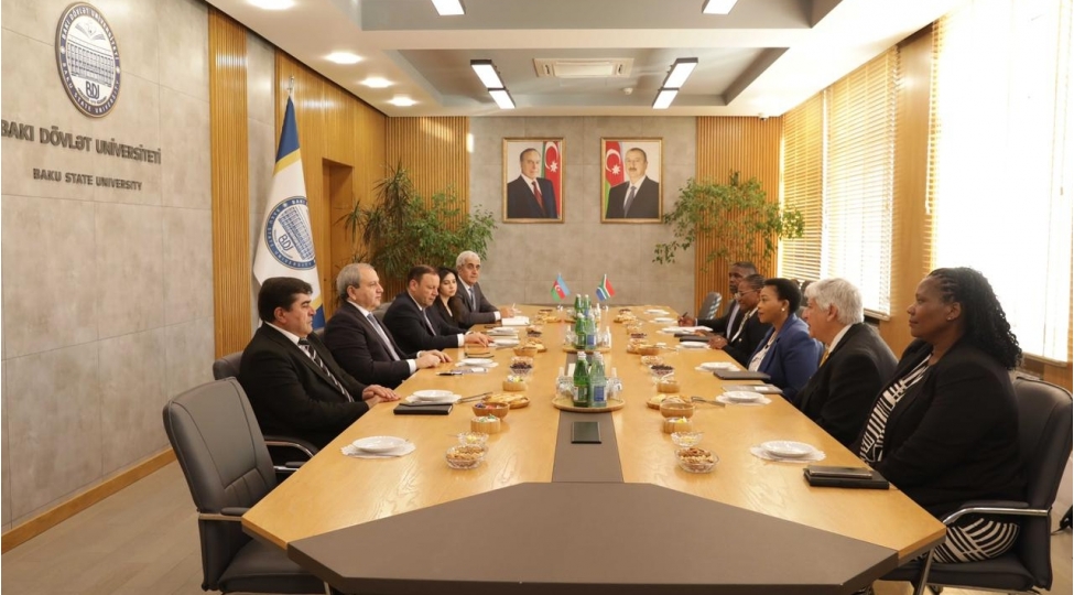 bdu-da-cenubi-afrika-respublikasinin-numayende-heyeti-ile-gorush-kechirilib