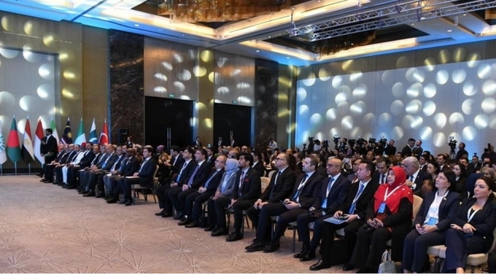 bakida-kechirilen-d-8-iqtisadi-emekdashliq-teshkilatinin-media-forumu-basha-chatib