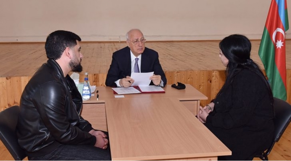 zakir-ferecov-sakinlerin-muracietini-dinledi