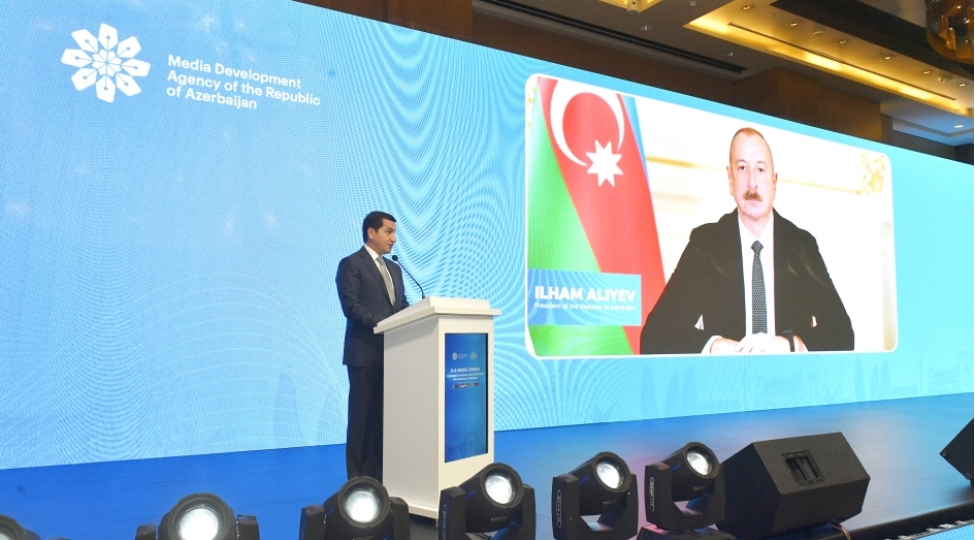 bakida-d-8-media-forumu-kechirilir-foto