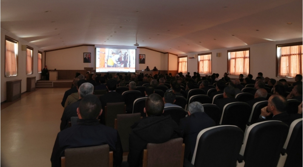 naxchivanda-mulki-mudafie-uzre-ilin-yekunlari-ve-qarshida-duran-vezifelerle-bagli-toplanti-kechirilib