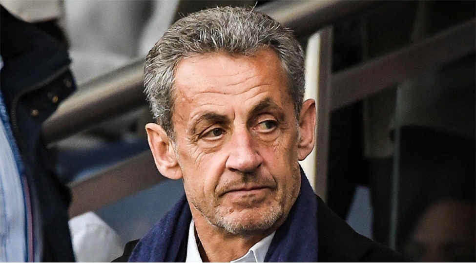 nikolya-sarkozi-kitab-buraxacaq