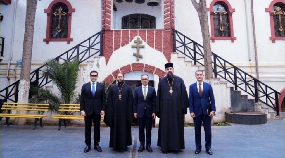 ramin-memmedov-bakidaki-ali-melek-mikayil-kilsesini-ziyaret-edib