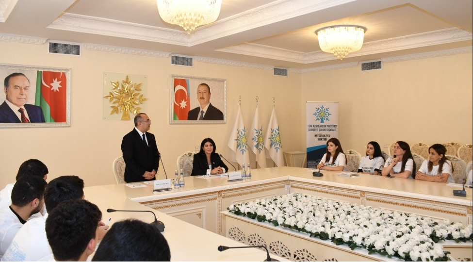 yap-sumqayit-sheher-teshkilatinda-heyder-eliyev-mektebinin-novbeti-meshgelesi-kechirilib