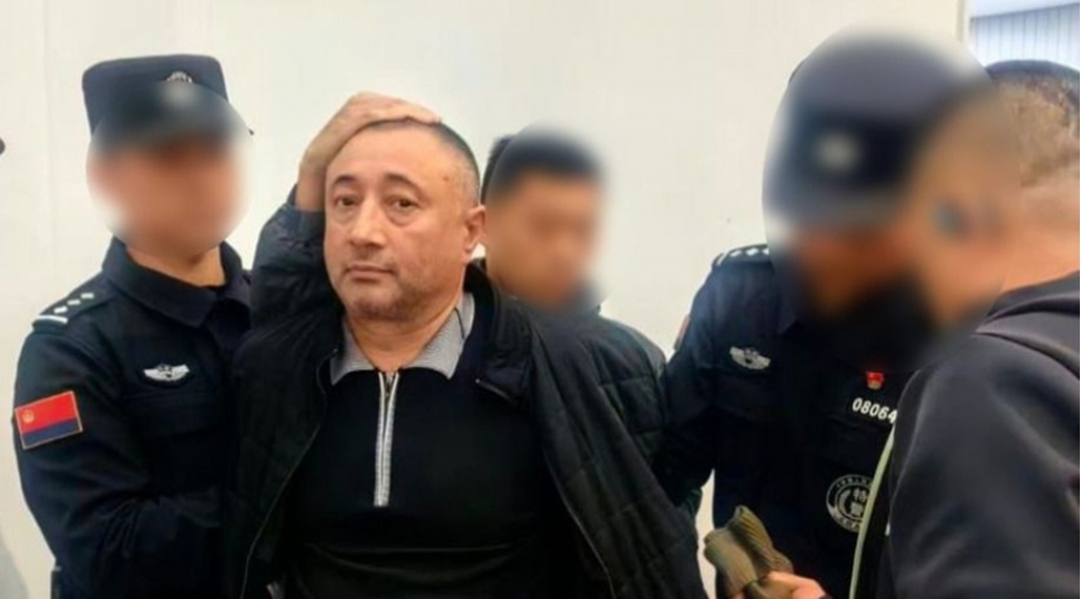 heyat-yoldashina-xesaret-yetirerek-olkeden-qachan-shexs-chinde-saxlanilib