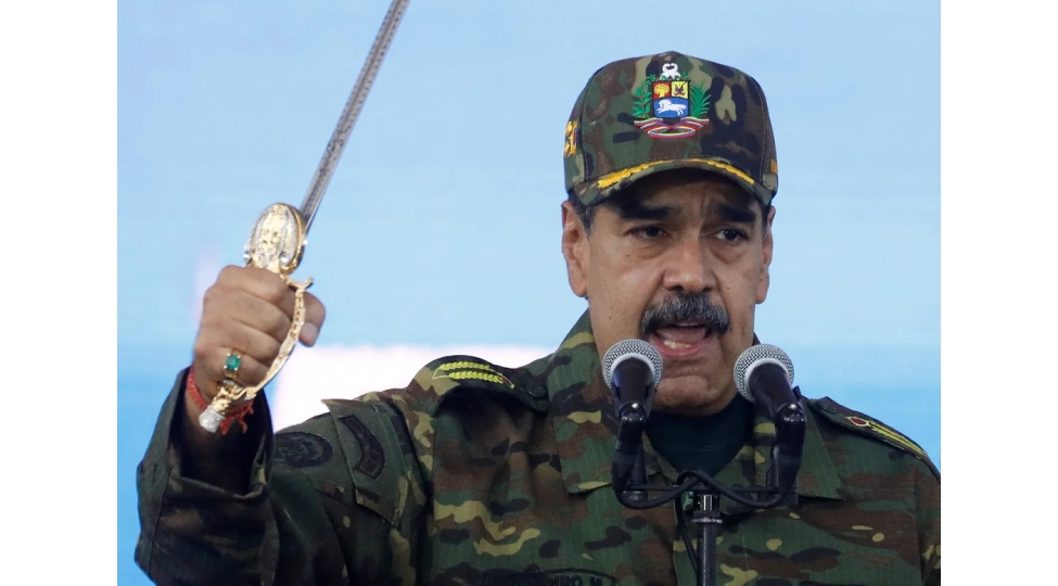 nikolas-maduro-absh-i-bolivarin-qilinci-ile-hedeleyib