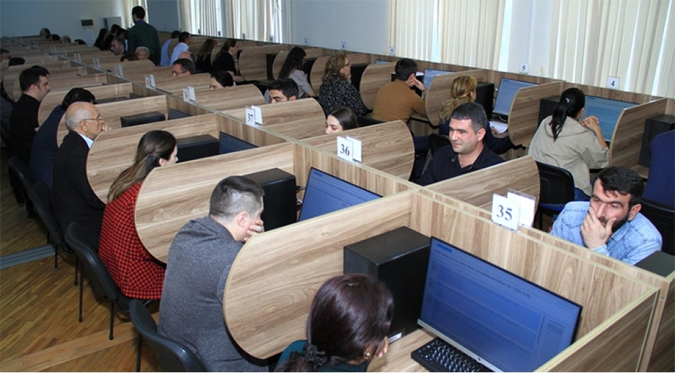 vekilliye-namizedler-uchun-ixtisas-imtahaninin-test-merhelesi-kechirilir