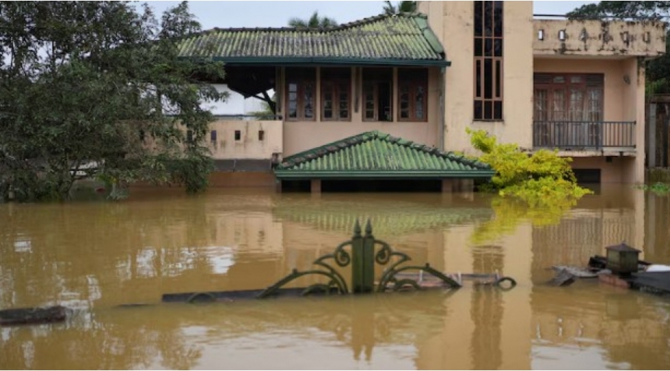 ditva-siklonu-neticesinde-shri-lankada-azi-153-nefer-helak-olub-191-nefer-itkin-dushub