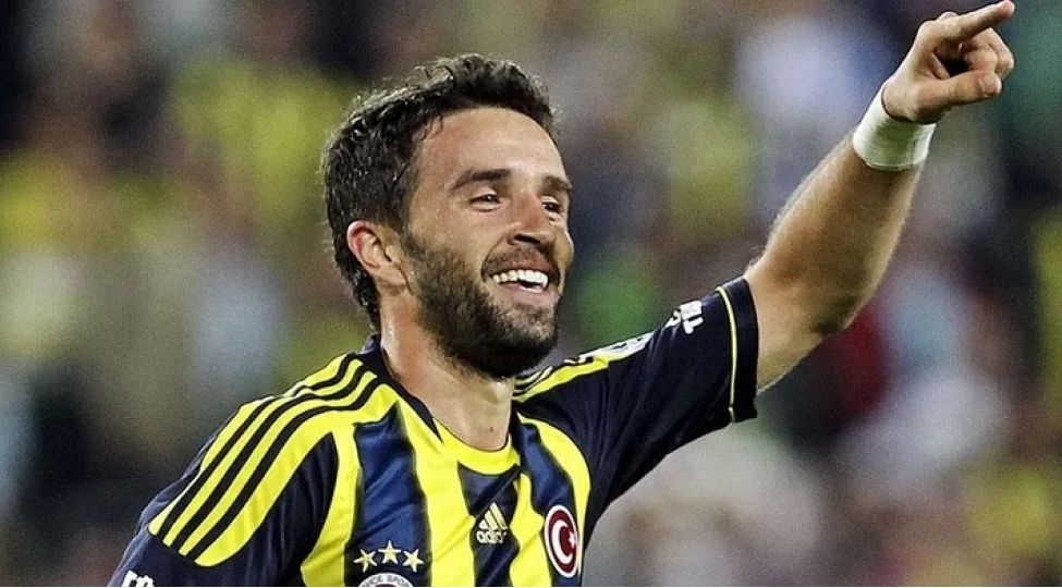 turkiye-millisinin-sabiq-futbolchusu-saxlanilib