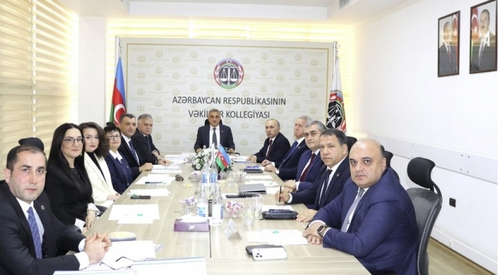 azerbaycanda-bir-vekile-xeberdarliq-edilib-biri-ise-cerimelenib