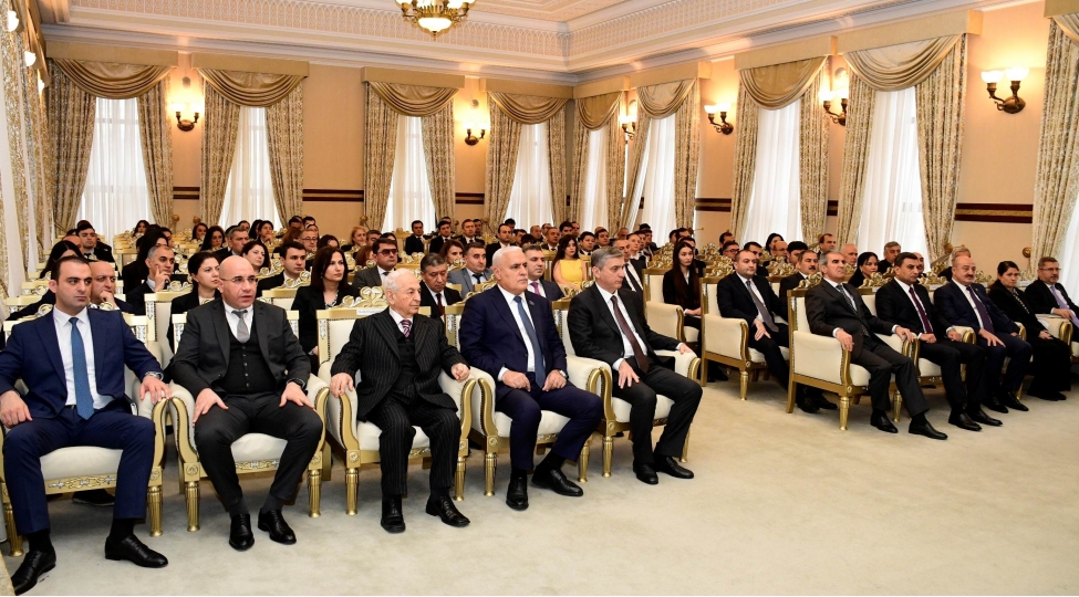 heyder-eliyev-ve-azerbaycan-konstitusiyasi-suverenliyin-temeli-hesablama-palatasinda-tedbir