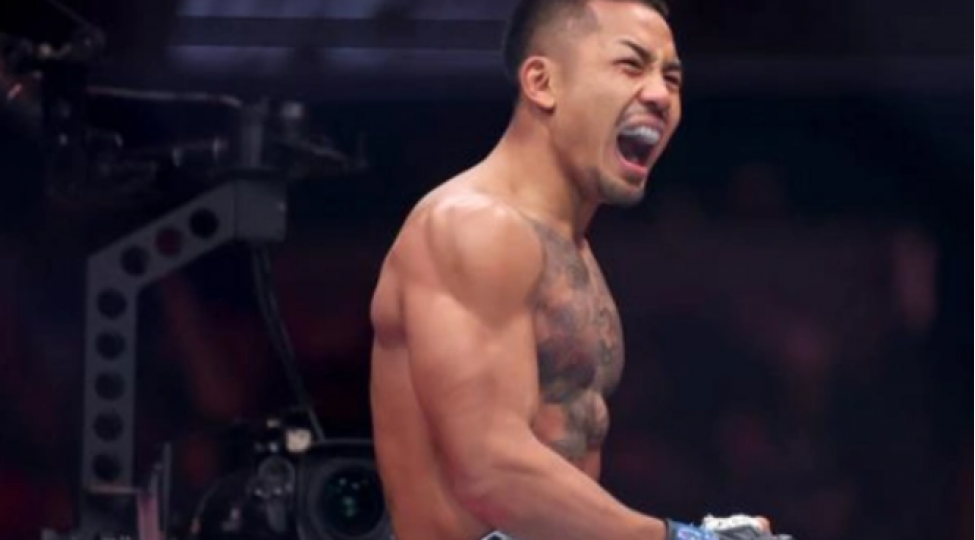 Van UFC-də çempion olan ilk asiyalı kişi döyüşçü kimi tarixə düşüb