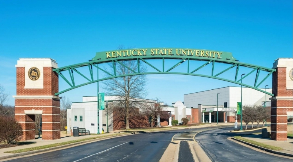 absh-da-universitetde-atishma-olub-2