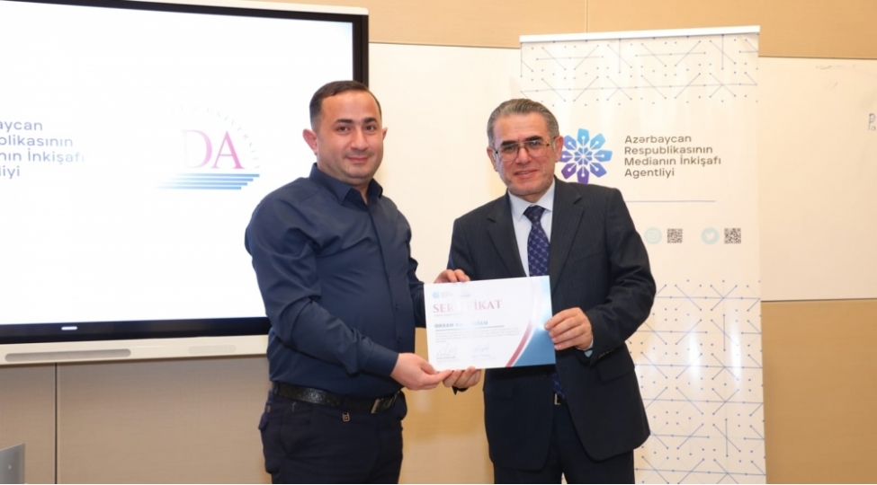 storytelling-muasir-publisistikanin-yeni-narrativleri-ve-aktual-trendleri-movzusunda-kechirilen-ikigunluk-telim-yekunlashib