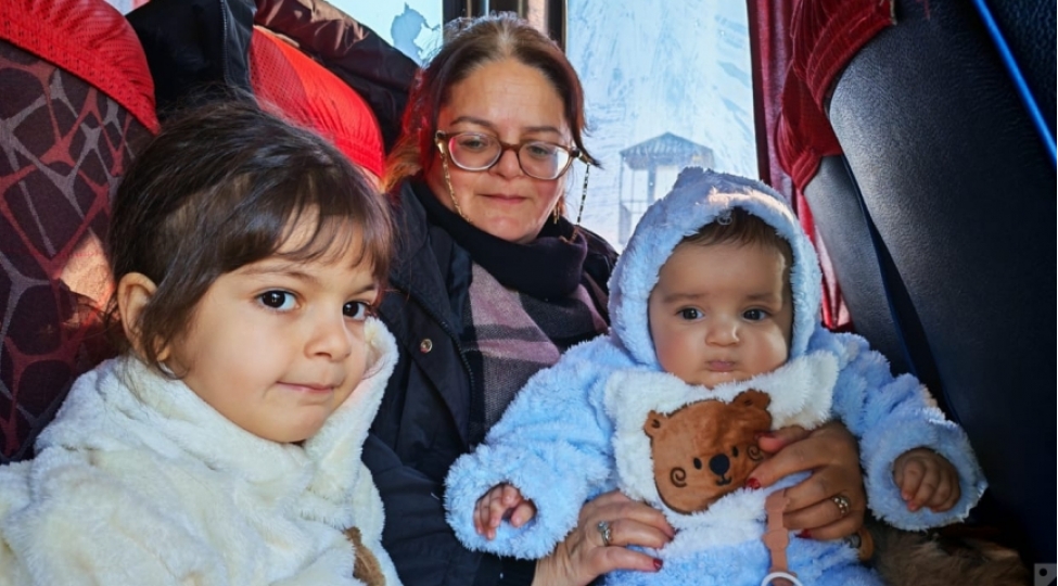 xocalinin-badara-ve-ballica-kendlerine-qayidan-ailelere-evlerinin-acharlari-teqdim-olunub