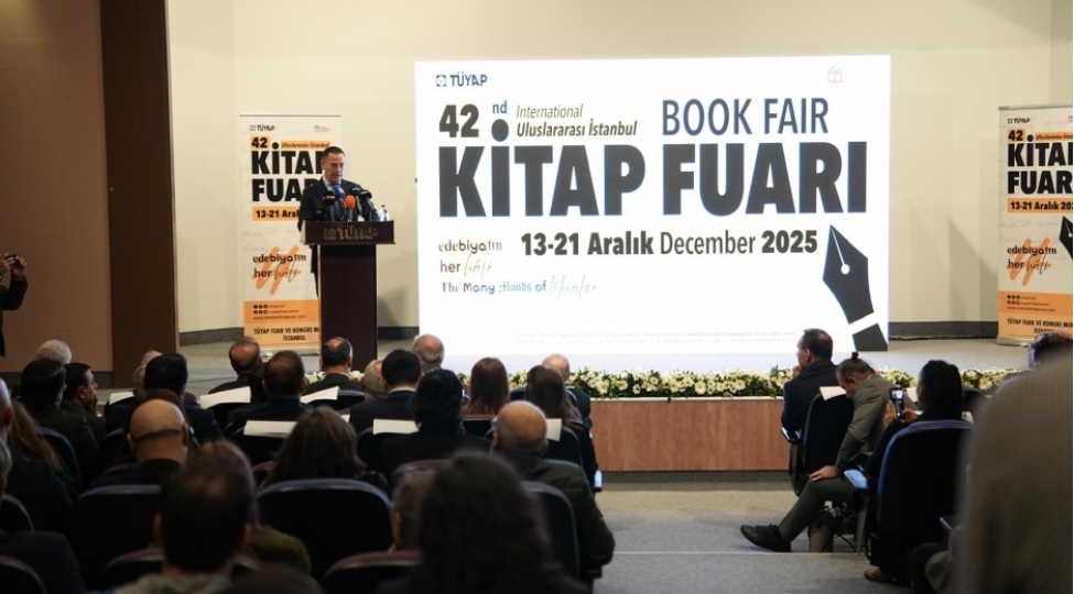 azerbaycan-istanbulda-kechirilen-beynelxalq-kitab-sergisinde-temsil-olunur-foto