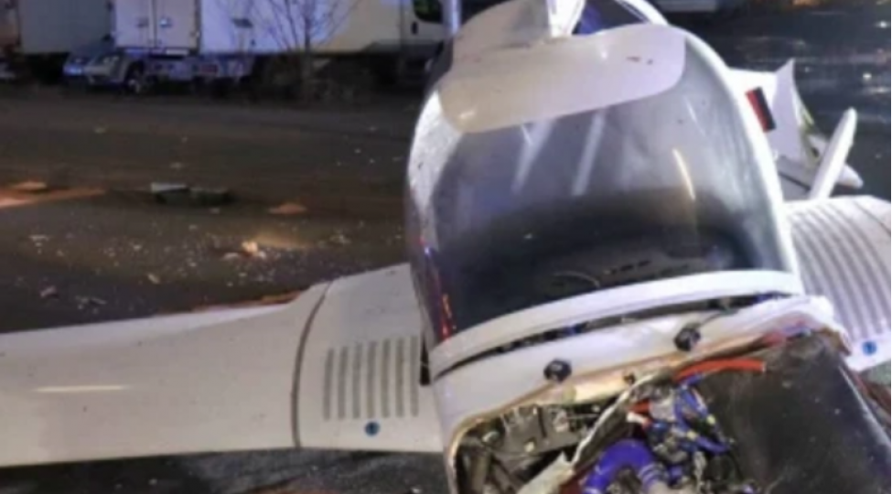 teyyare-insanlarin-oldugu-kucheye-enish-edib