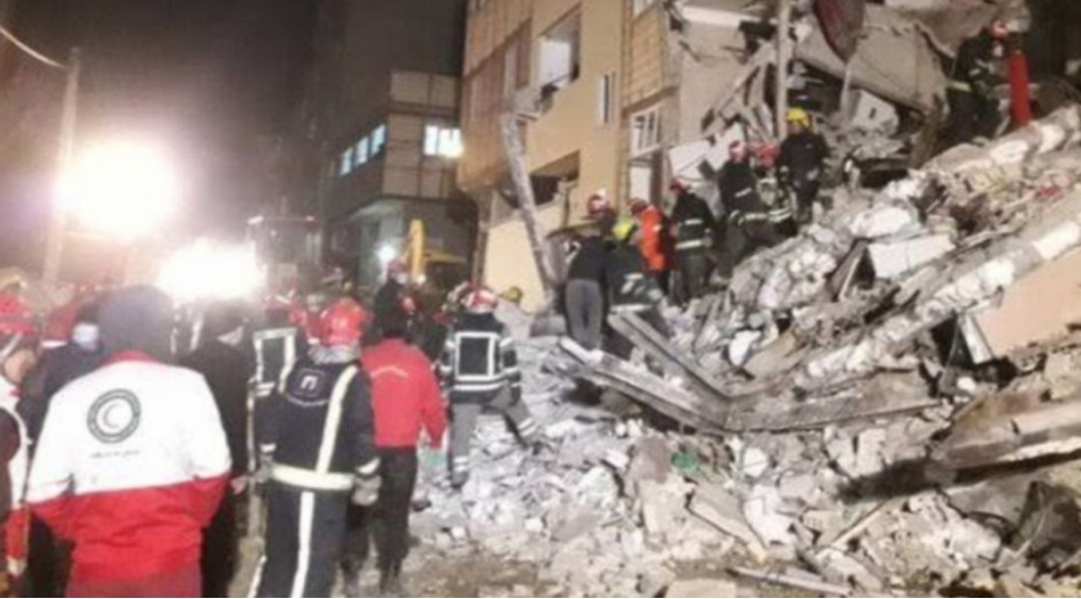İranda yaşayış binası çökdü