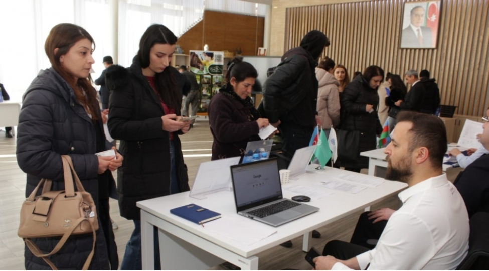 qubada-emek-yarmarkasi-32-bosh-ish-yeri-750-manatadek-maash