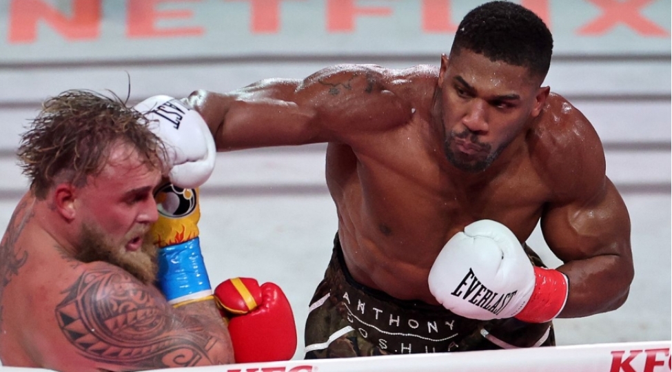 coshua-reqibine-nokautla-qalib-gelib