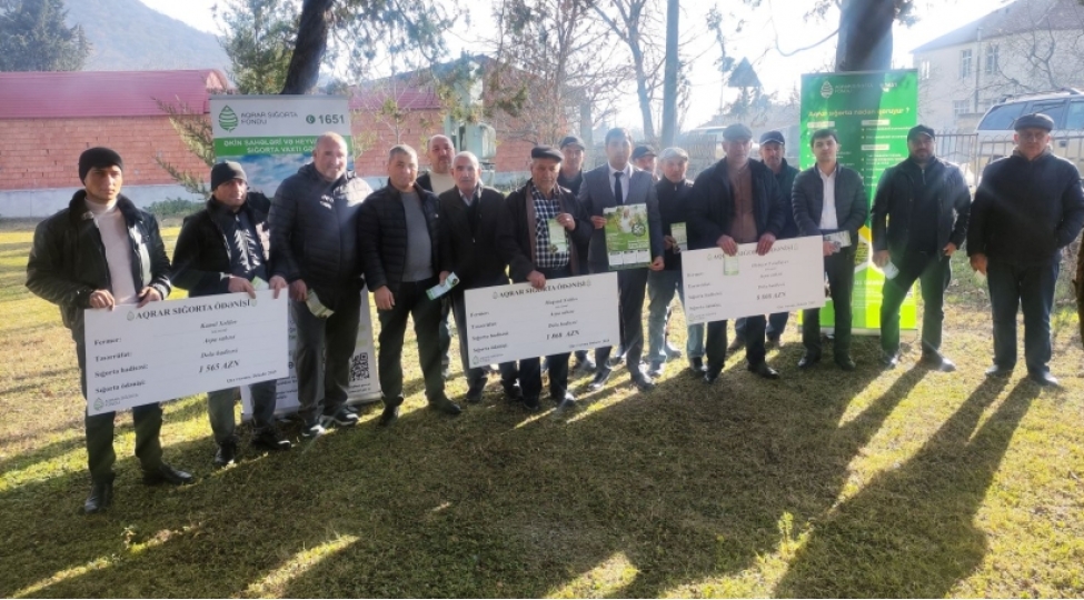 qax-ve-zaqatalada-teserrufatlarina-zerer-deymish-fermerlere-sigorta-odenilib