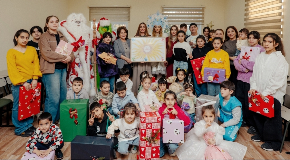 leyla-eliyeva-arzu-eliyeva-ve-alena-eliyeva-temiz-dunya-siginacaginda-yashayan-ushaqlarin-bayram-sevincine-sherik-olublar