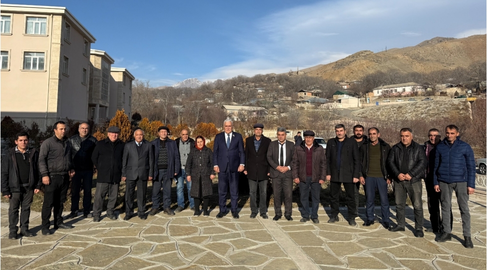 milli-meclisin-deputati-vuqar-rehimzade-ordubadda-sechicileri-ile-novbeti-gorushunu-kechirib-foto-9