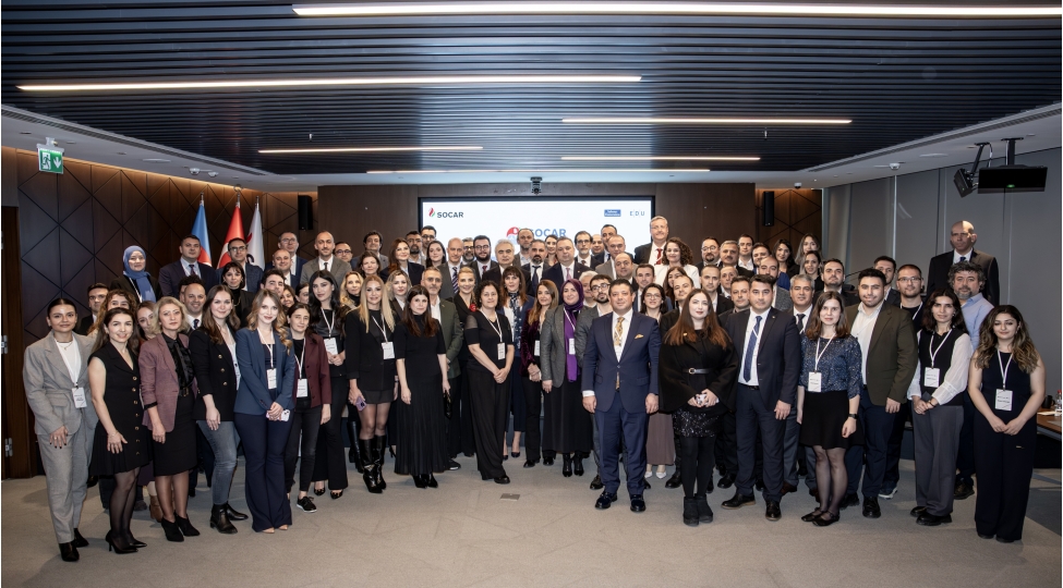 socar-enerji-mektebi-cherchivesinde-fatih-birolla-gorush-kechirilib