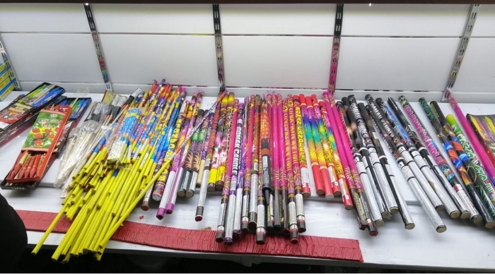 pirotexniki-vasiteler-satan-daha-23-nefer-saxlanilib