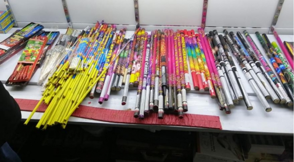 pirotexniki-vasiteler-satan-daha-26-nefer-saxlanilib