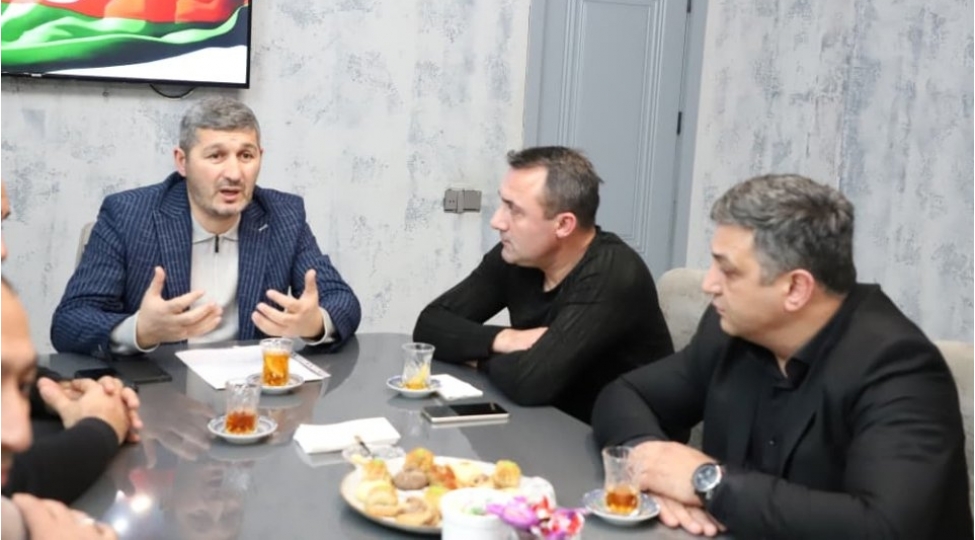 xususi-teyinatlilarin-qazileri-shehid-aileleri-ve-veteranlari-ictimai-birliyi-ilin-yekunlarini-hesr-olunan-gorush-kechirib-foto