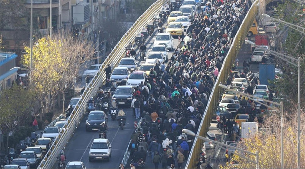 hindistan-vetendashlarini-irana-seferden-chekinmeye-chagirib