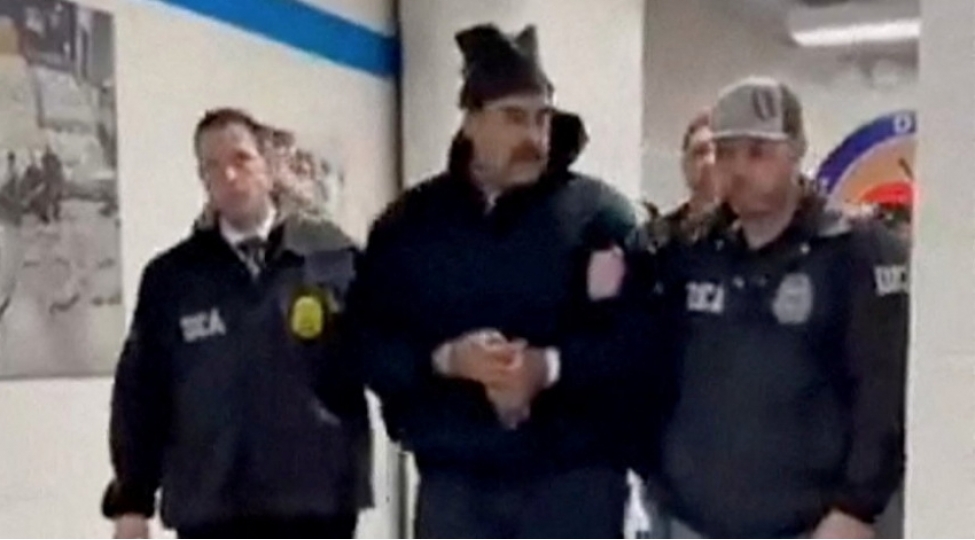 maduronun-saxlanildigi-tecridxananin-etrafinda-gerginlik-davam-edir