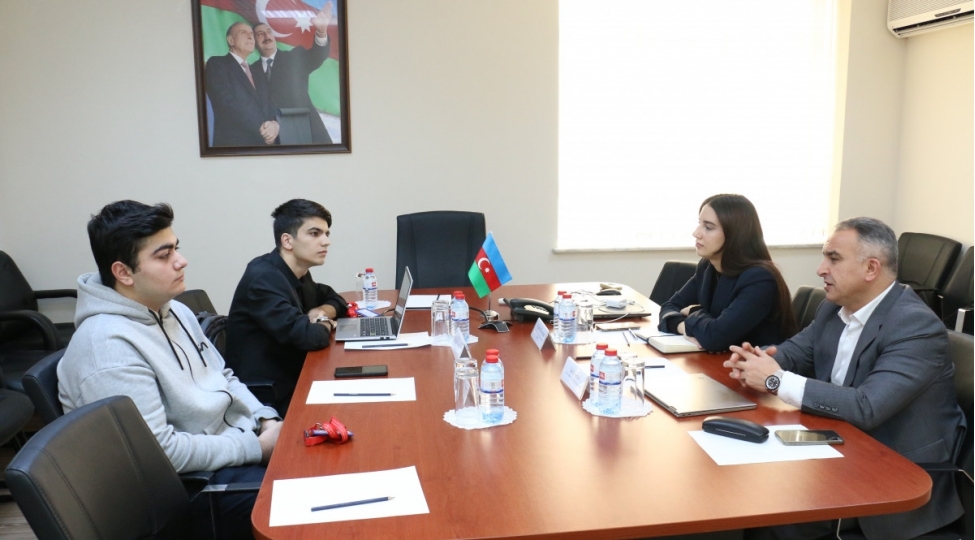 enterprise-azerbaijan-numayendeleri-renovoltis-startap-komandasi-ile-gorushub