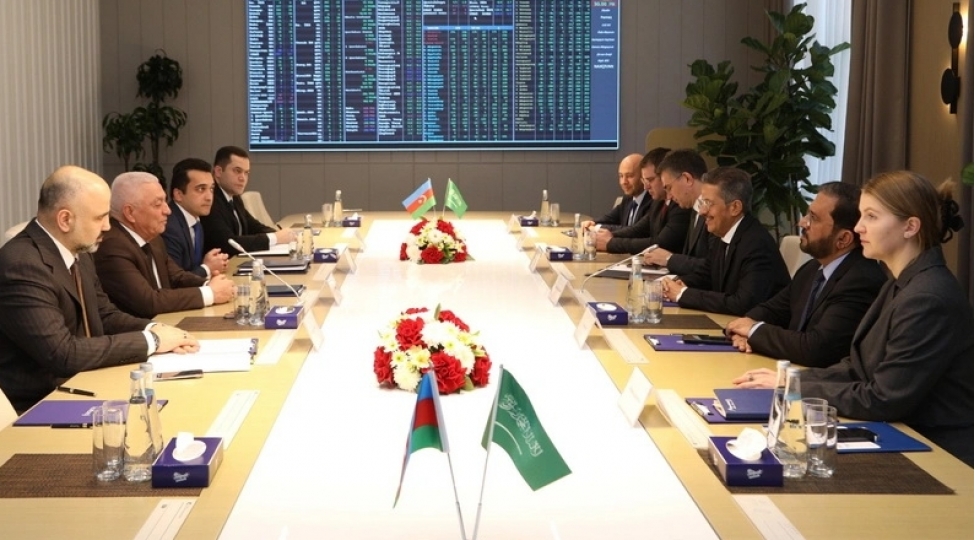 azerenerji-acwa-power-ile-xizi-absheron-kes-in-enerjisisteme-qoshulmasini-muzakire-edib