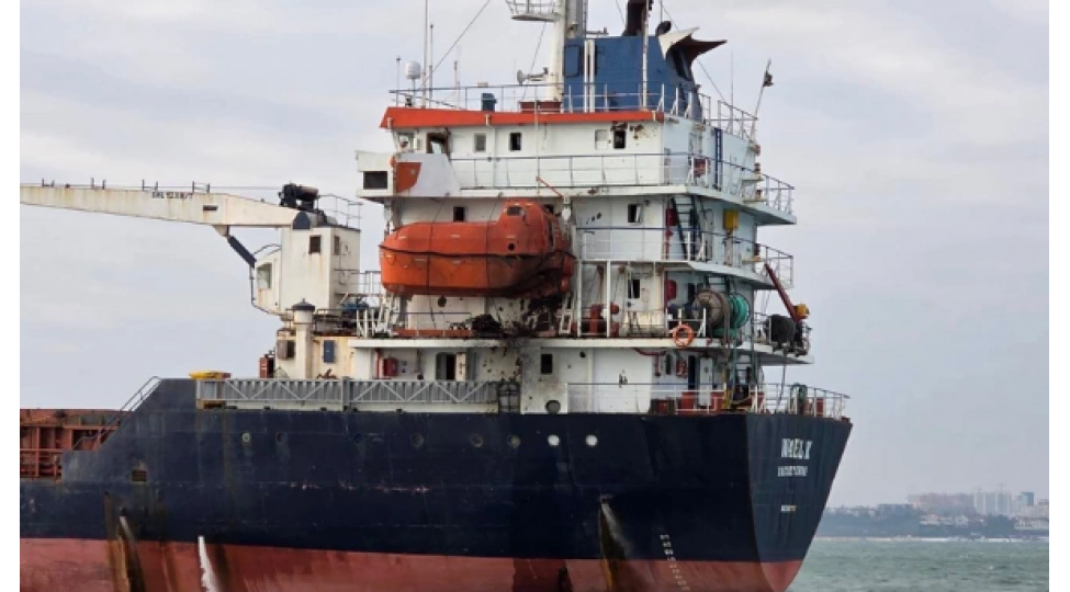 rusiya-pua-lari-ukrayna-sahillerinde-iki-ticaret-gemisini-vurdu